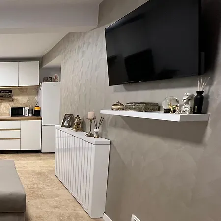 Nicolas Pensjonat Saturn